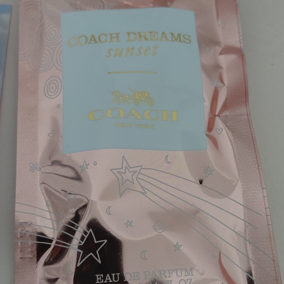 Coach Dreams Sunset Eau de Parfum Sachet - Picture 3 of 4